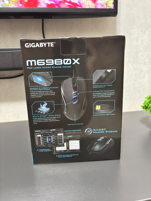 Игровая мышка GIGABYTE M6980X