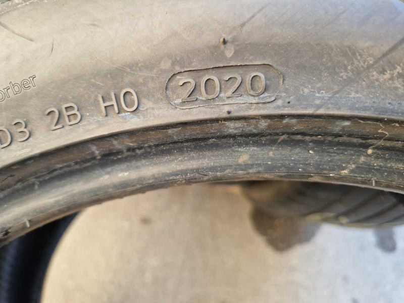 4 Hankook R19 235/40
летни гуми
DOT2020
