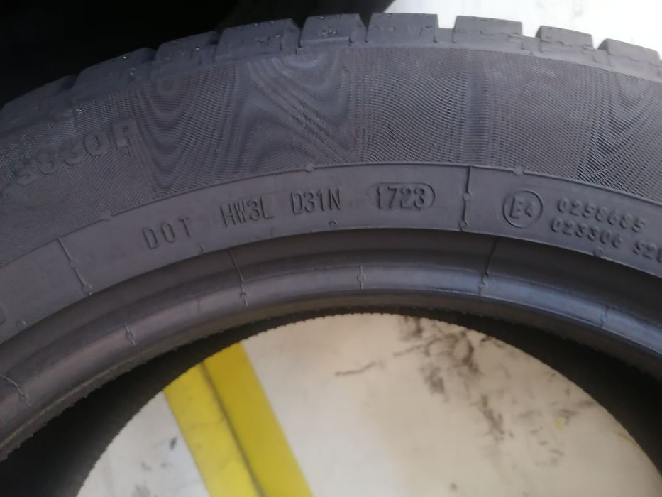 235/55/18 4 *Continental iarna 104h dot 1723.   8,,31mm