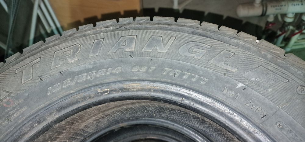 Продам всесезонную резину