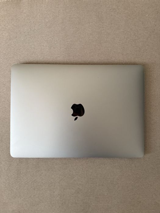 MacBook Pro 13 дюймов Space Grey