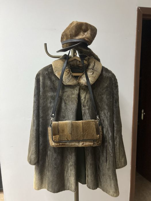 Шуба из нерпы новая