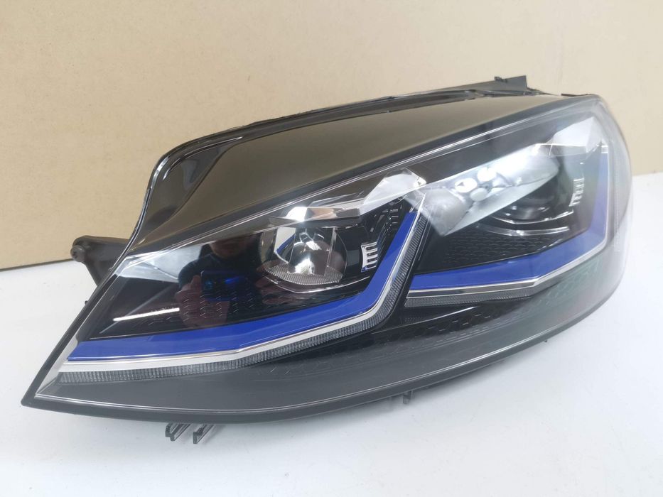 Фолксваген Голф 7 / Volkswagen VW Golf 7 [facelift] Ляво светло Volksw