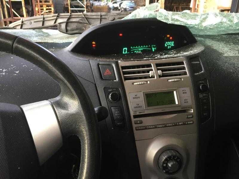 Тойота ярис 1.0i / Toyota Yaris 1.0i на части