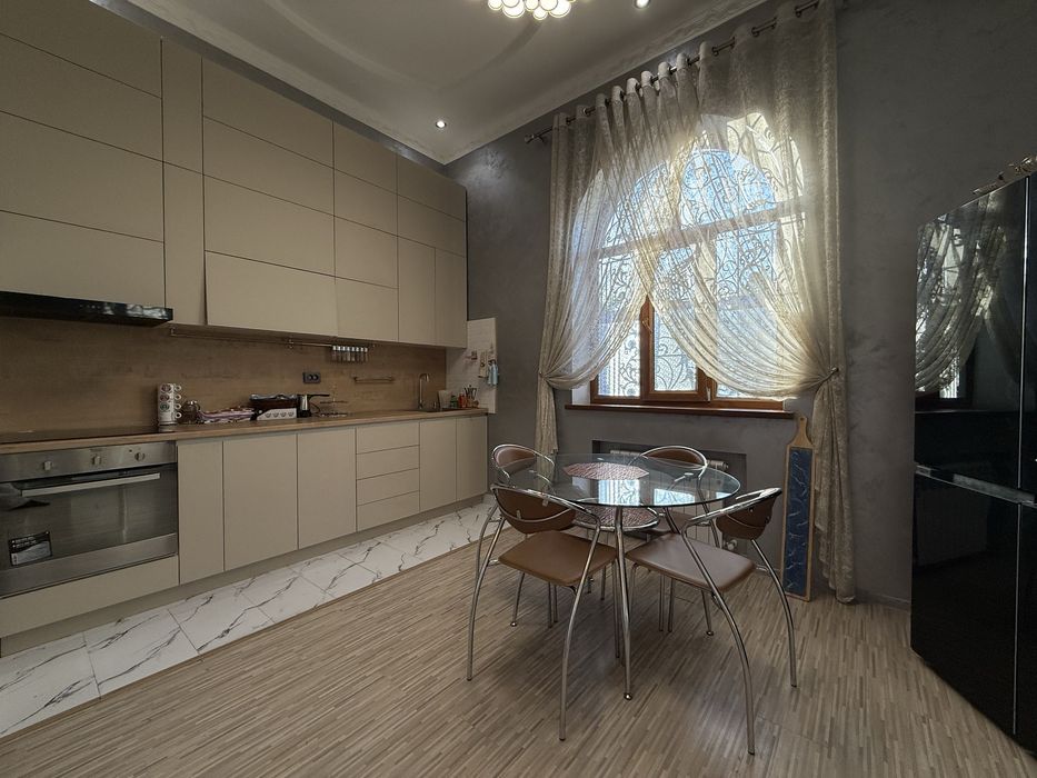 Продажа загородного дома 8 соток Рохат NRJ Бахт Угловой формы фасад 32