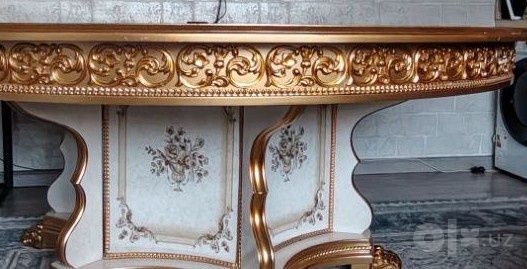 Стол большой гостевой