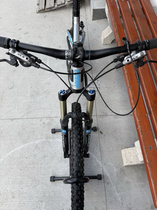 Планински велосипед Мекица GIANT TRANCE за скачане. 27.5/M