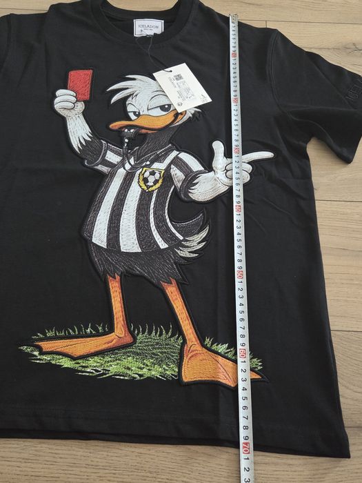 Tricou negru Iceladon cu Donald Duck arbitru