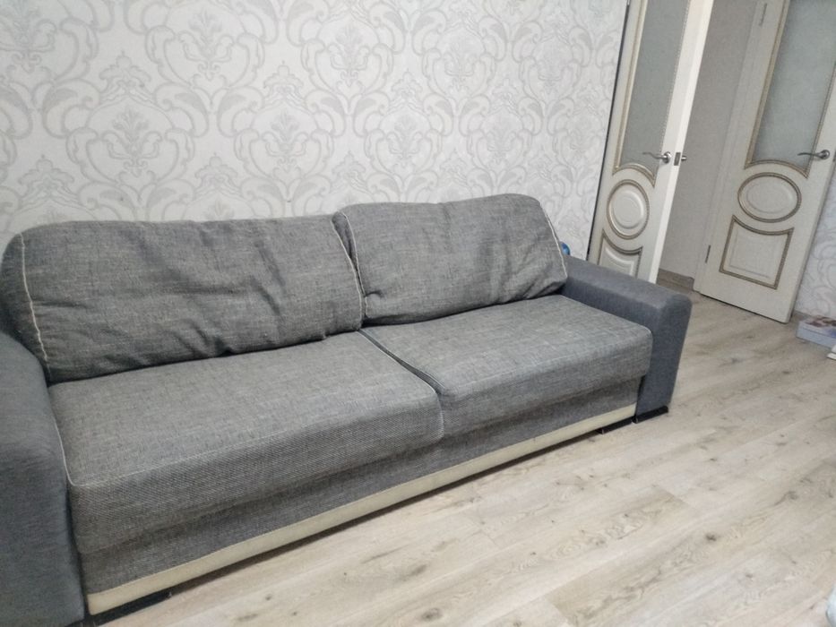 Диван в хорошем состояние