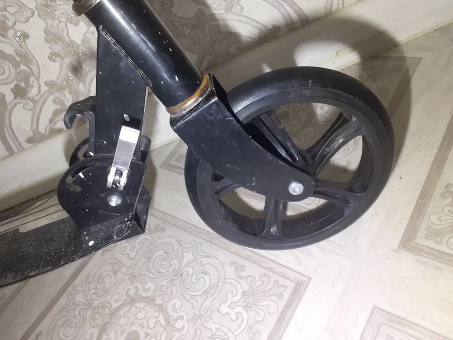 Продам самокат с большими колесами