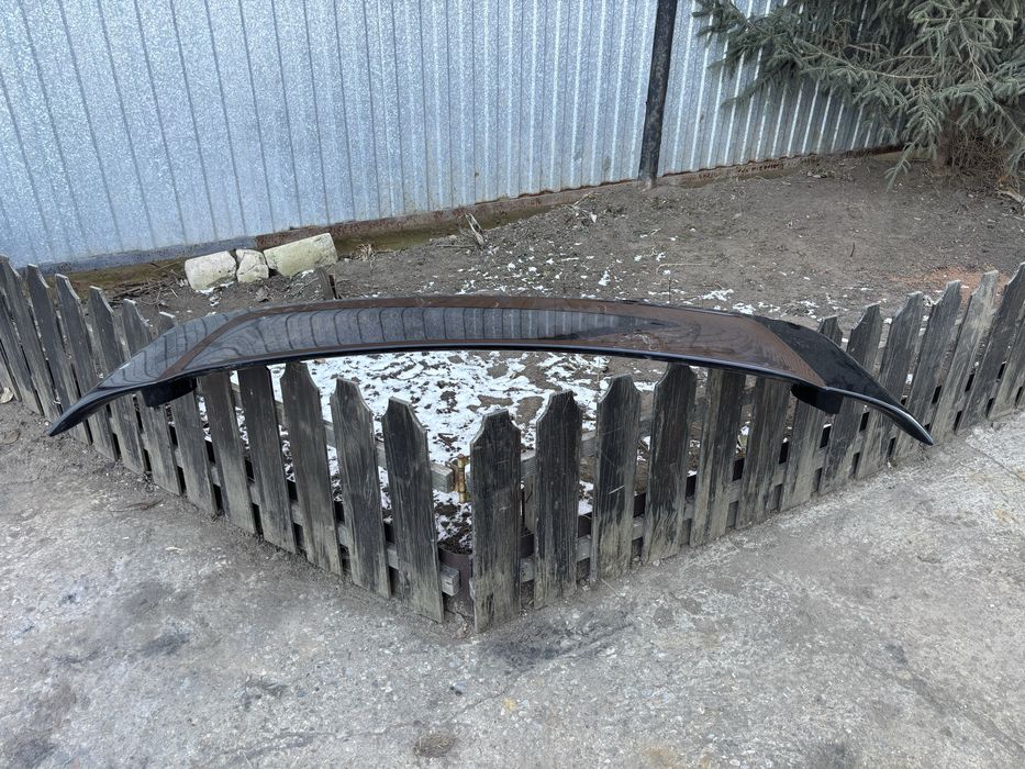 Продам спойлер лансер 10