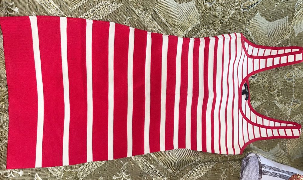 Продаются шикарные фирменные платья Mango, 46 размер