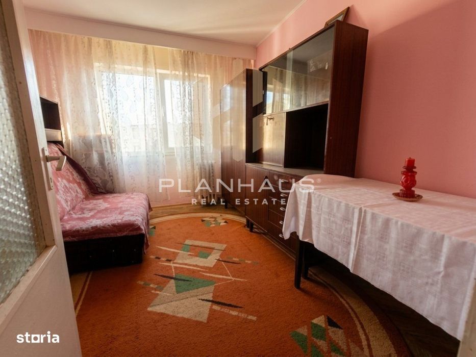 Apartament cu 3 camere zona Petru Rares