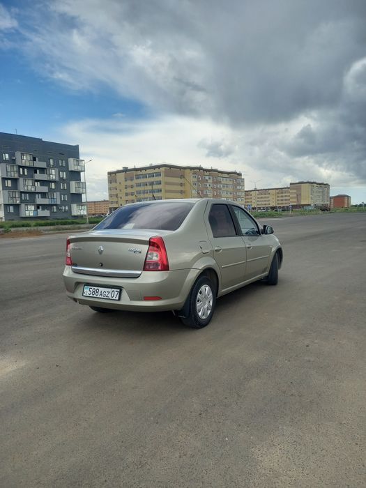 Рено Логан в отличном состоянии