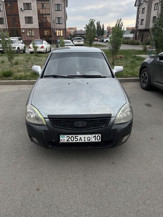 Продам приору 1 седан 2010г