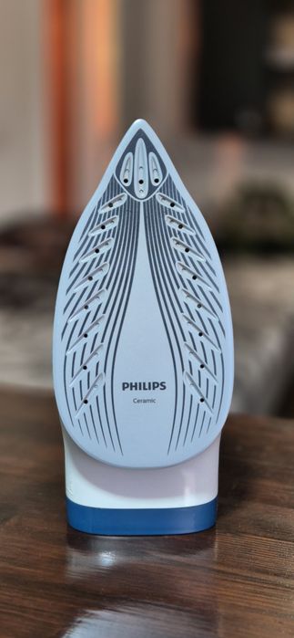 Vând stație de călcat Philips FastCare Compact GC6722/20 (predare personală fizic!)