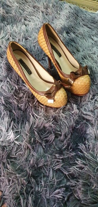 Tuflik jenskiy razmeri 35, 3 ta,