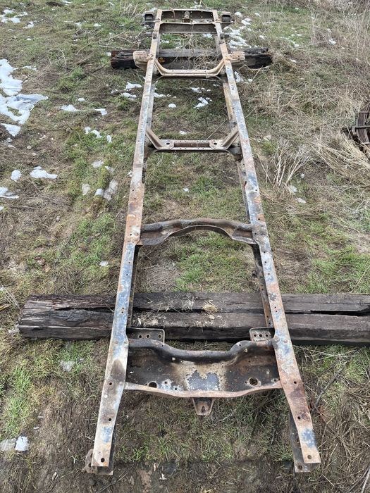 Рама от Газ 53 с рессорами