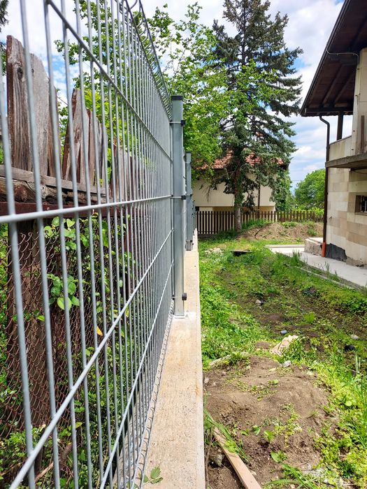 Оградни пана монтаж