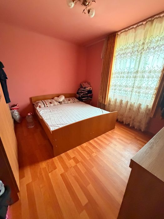 Vând Apartament Moldova Nouă