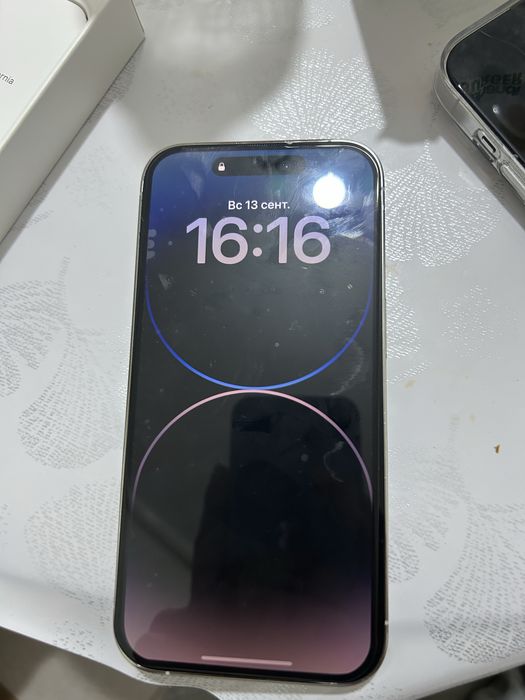 iPhone 14 pro белый
