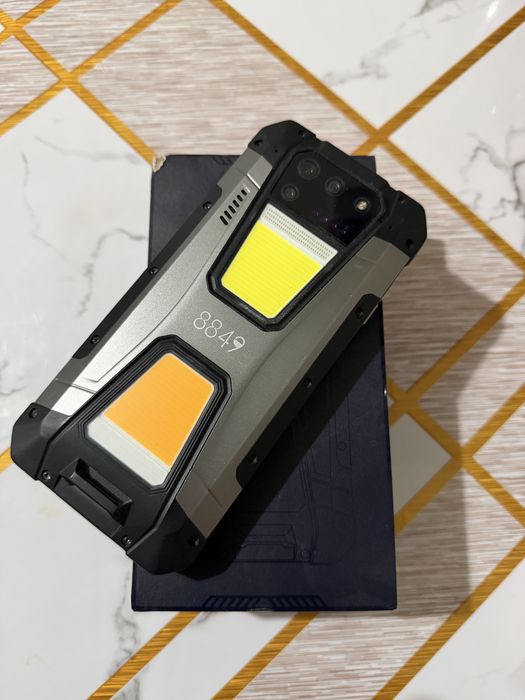 Продам Танк2 телефон