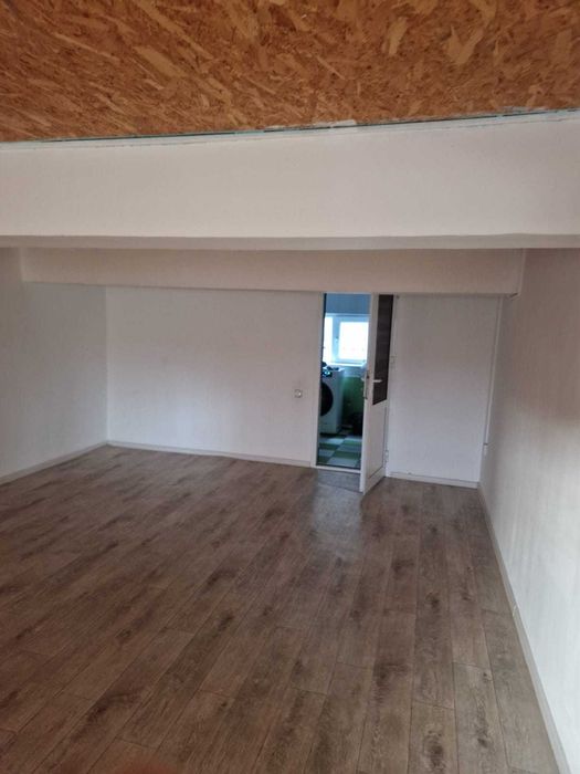 Жер үй сатылады.