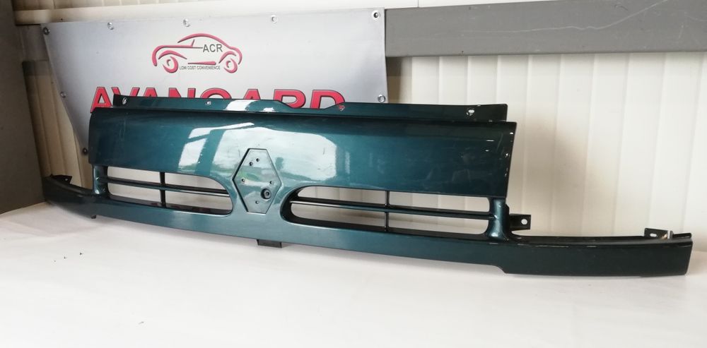 Предна решетка за Renault Master 1998-2010