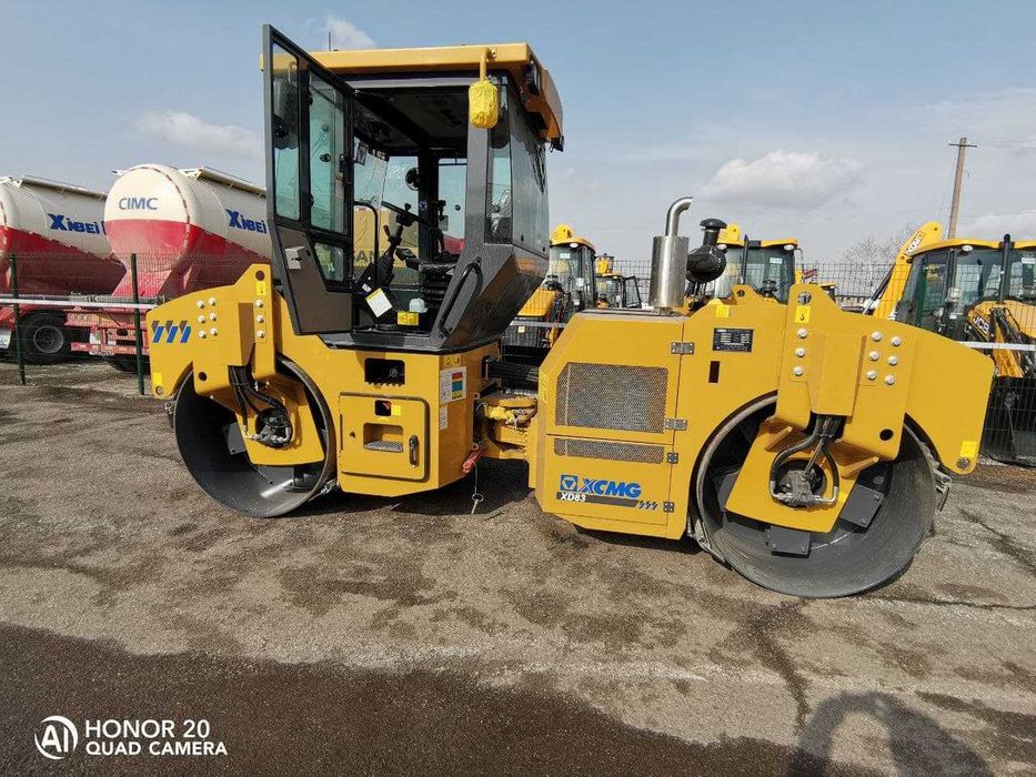 Каток двух вальцовый XCMG  XD103
10.000 kg