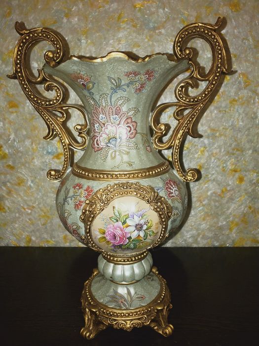 Продам! Вазу большую