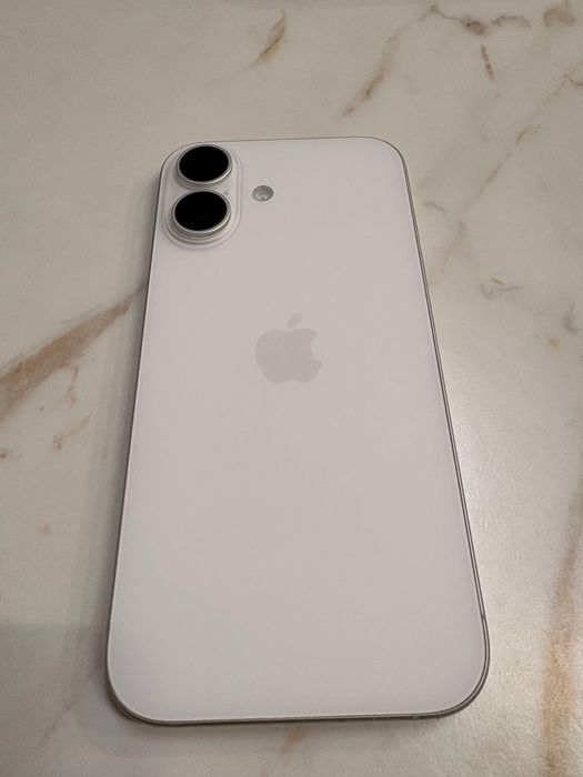 Продам IPhone 16 128gb
