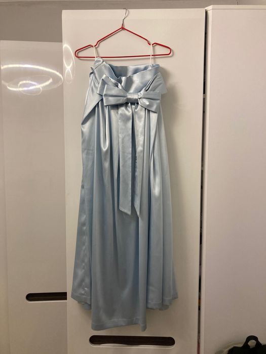 Платья для девочек и костюм для мальчиков