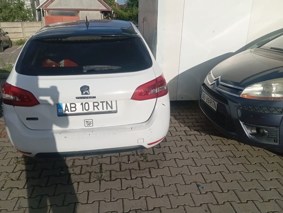 Vând Peugeot 308