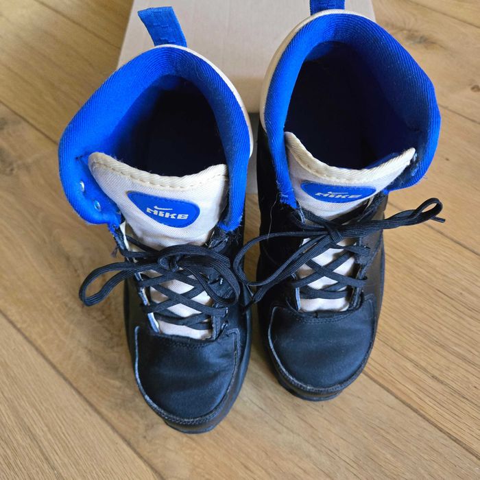 оригинални Nike - кожени боти за момче. Без забележки. 38.5 номер
