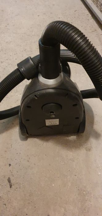 Прахосмокачка Dirt Devil