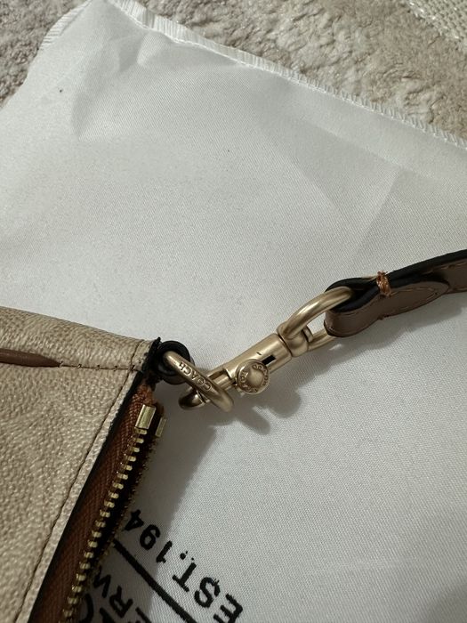 Сумочка кроссбоди Coach