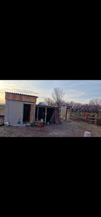 Участок с готовый времянкой