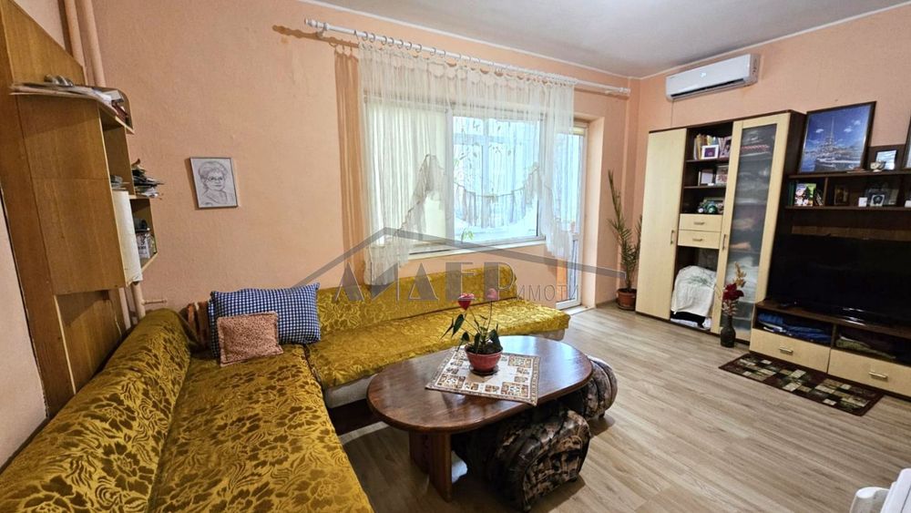 1-стаен в кв.Тракия до парк "Лаута"