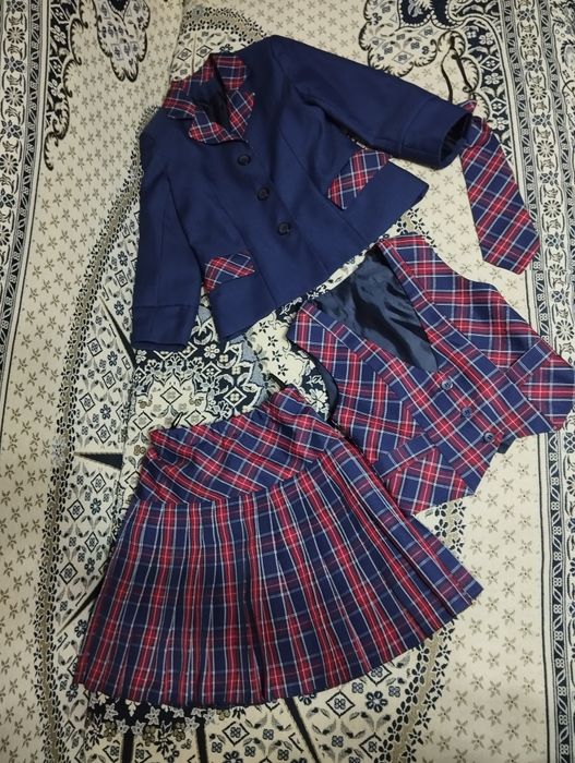 Школьный костюм 3 в 1 для девочки 6-7 лет