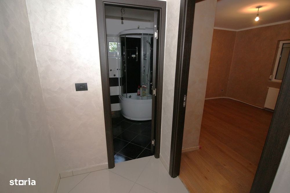 3 Decomandate Tipografilor Recent Renovat 68 mp Utili Parter