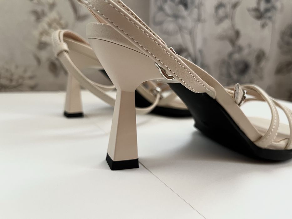 Босоножки летние женские на каблуке