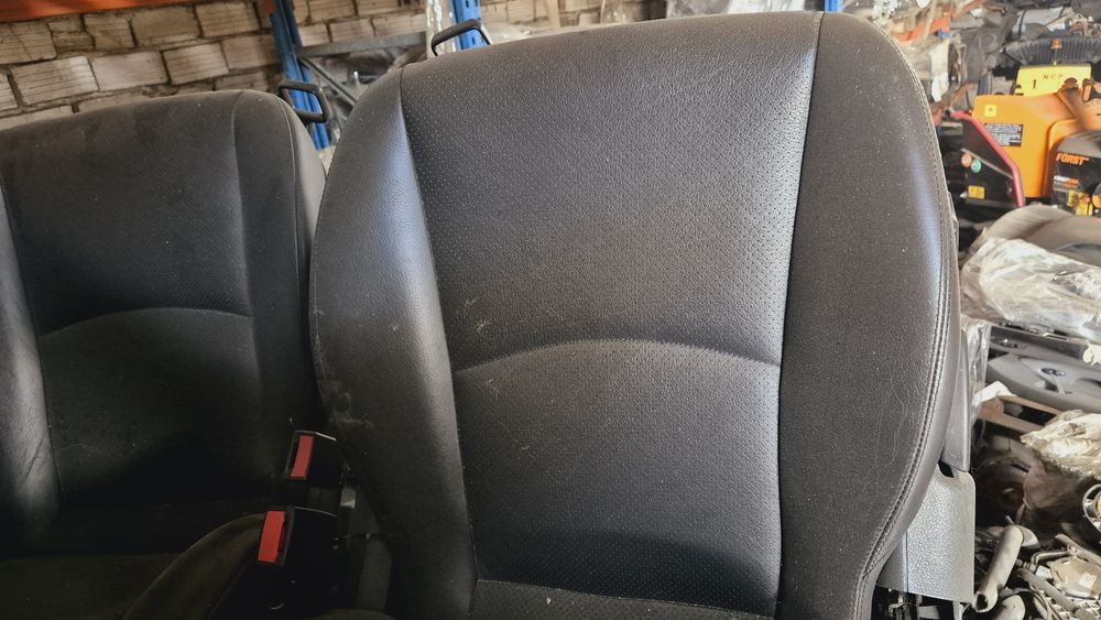 Предни седалки  Mercedes CLC