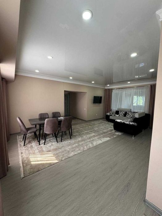 Срочно Сдам 4х-комнатная кв-а на метро Амира Темура, СКВЕР.