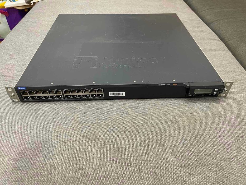 Managed Switch Juniper EX3200-24T POE