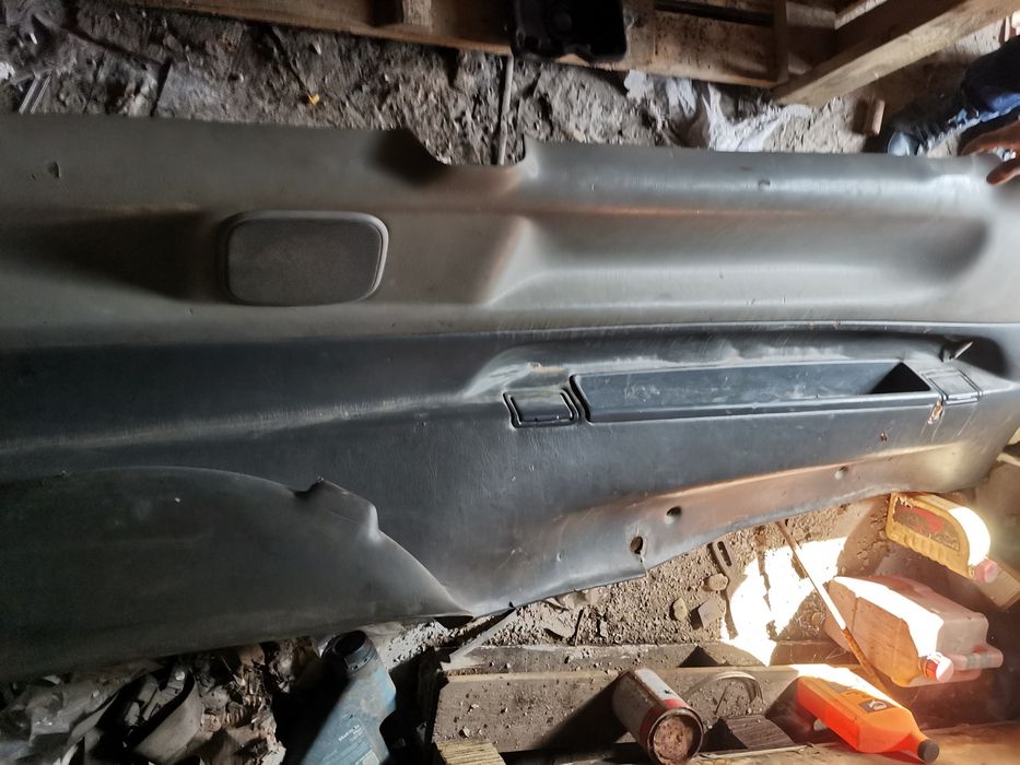 Toyota Previa  обшивки пластик