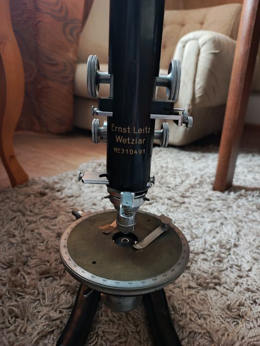 Микроскоп на продажу