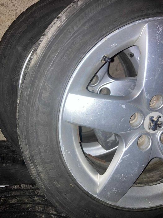 Vând roti de iarna pe 17