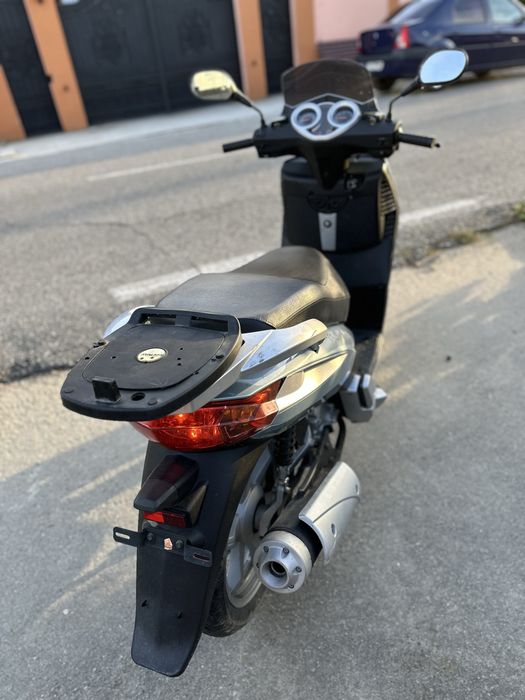 Vând Scuter motorizare Honda SH