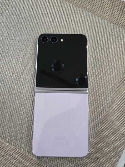 Смартфон Samsung Galaxy Z Flip5, 8GB RAM, 256GB, 5G, Lavender