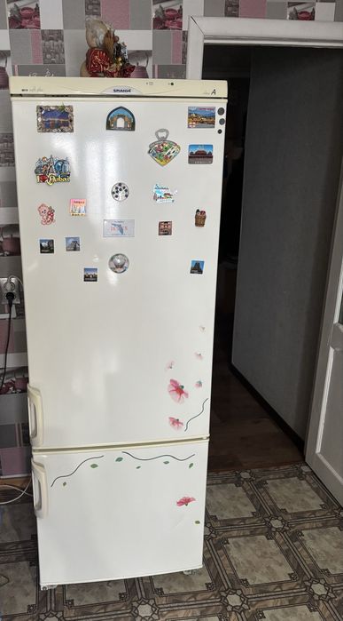 Продам холодильник